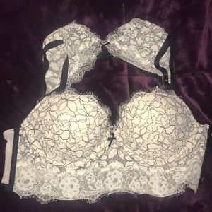 New with tags very sexy convertible bra